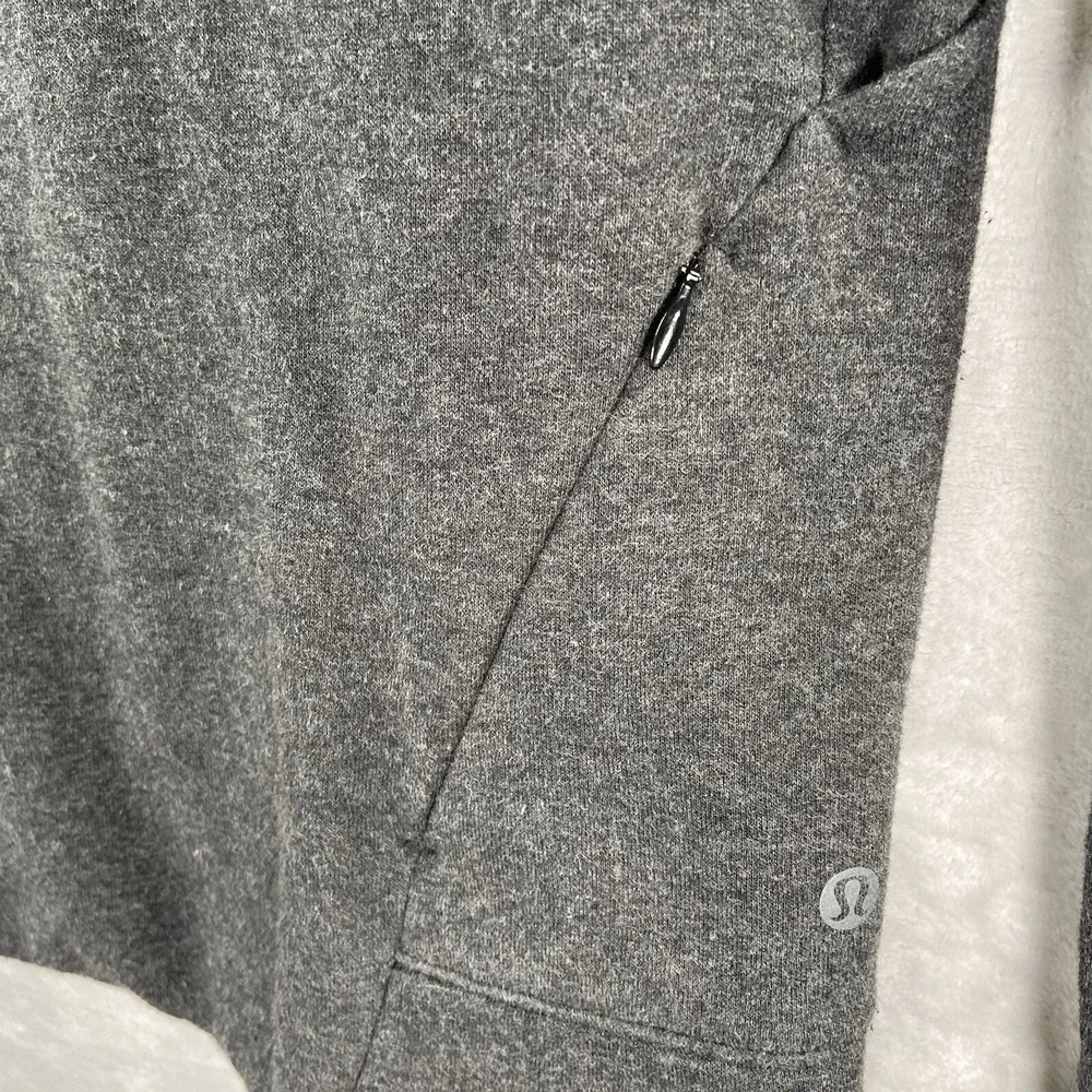 Lululemon Sweater Womens Size 4 Open Back Fleece Lined Crew Neck Pullover Casual